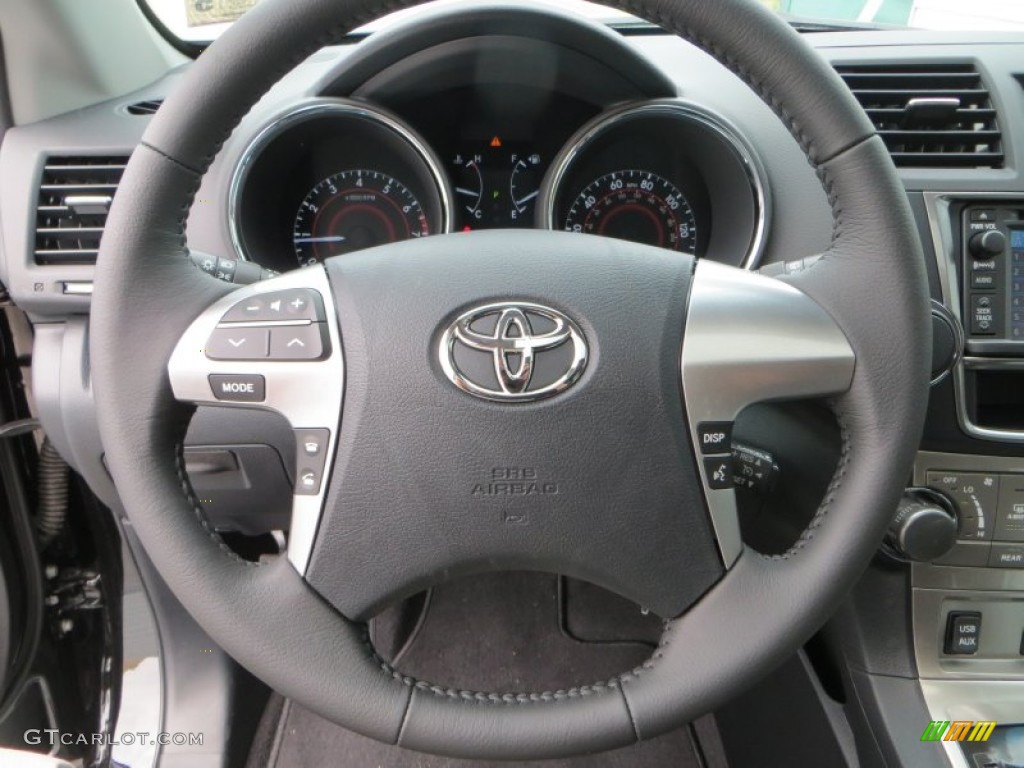 2013 Highlander SE - Black / Black photo #33