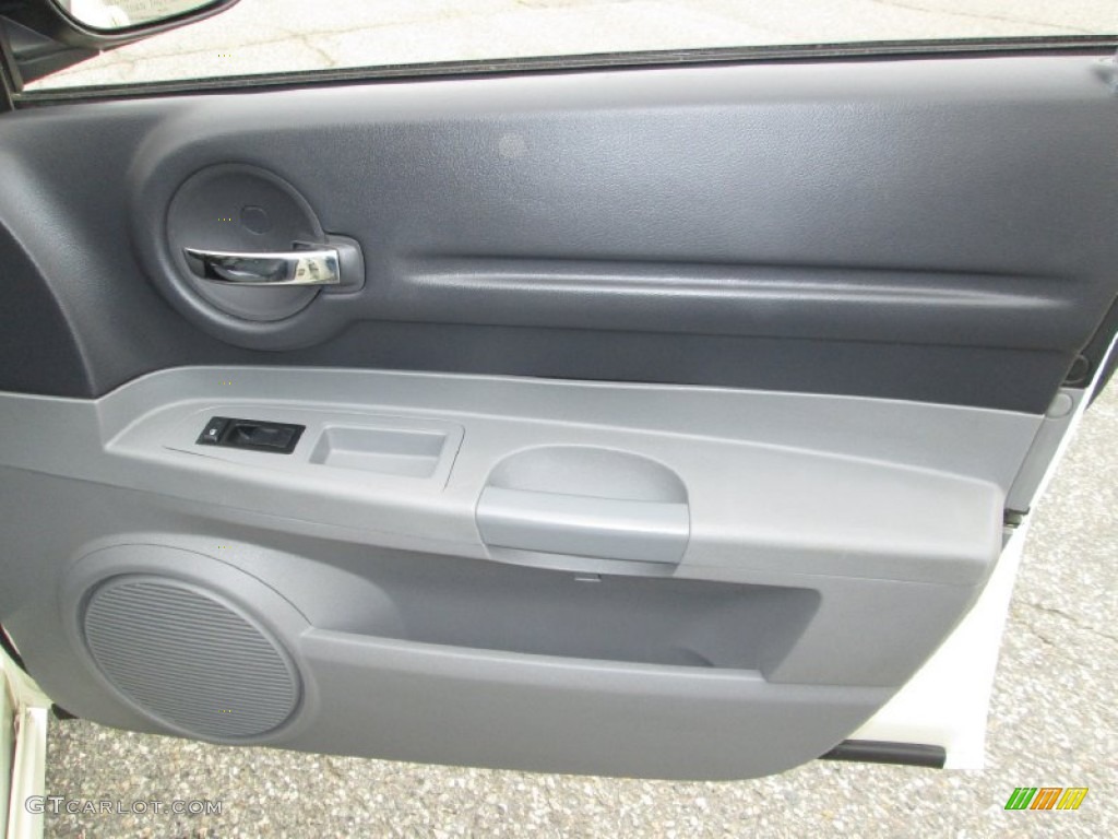 2005 Magnum R/T - Cool Vanilla White / Dark Slate Gray/Light Graystone photo #26