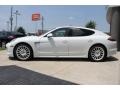 Carrara White - Panamera V6 Photo No. 5