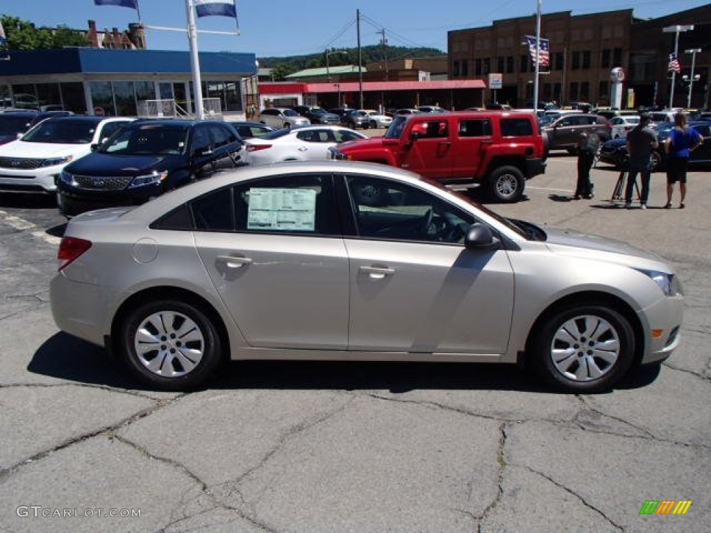 2014 Cruze LS - Champagne Silver Metallic / Jet Black/Medium Titanium photo #1
