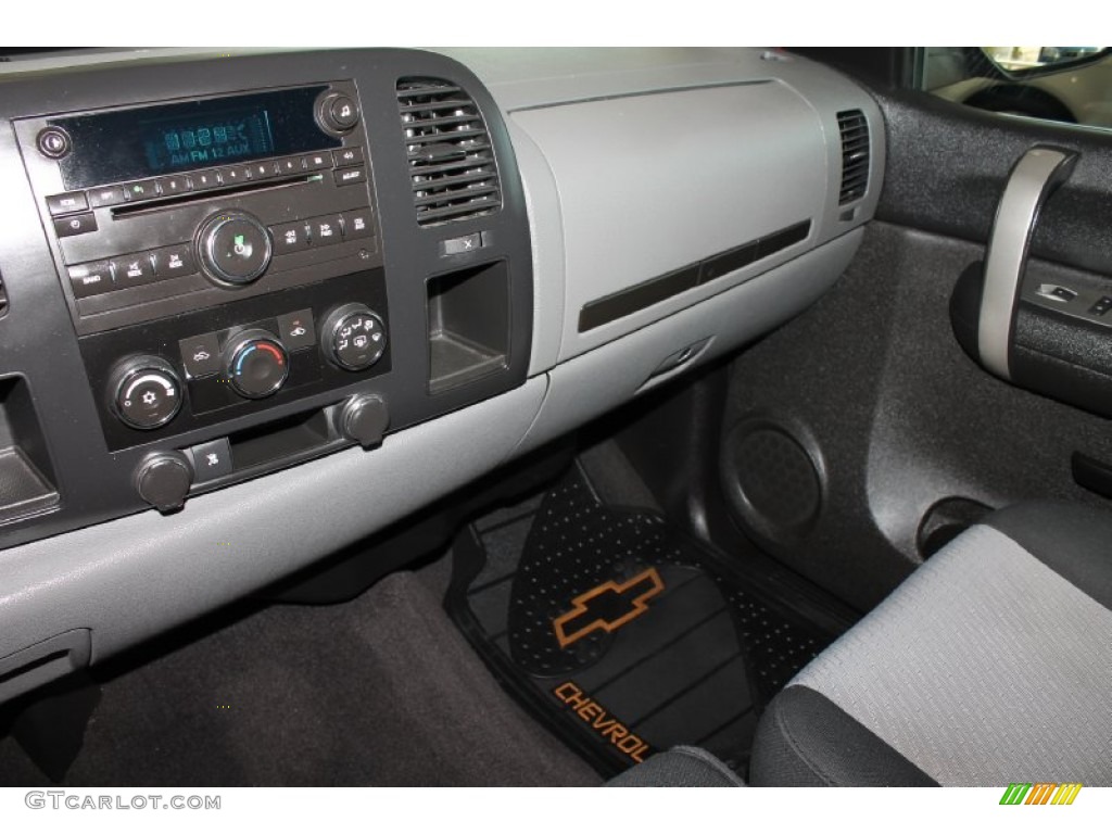 2007 Silverado 1500 LS Crew Cab - Victory Red / Dark Titanium Gray photo #16