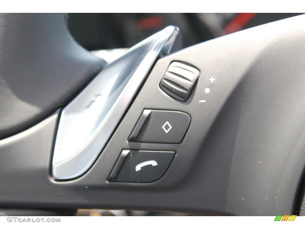 2013 Porsche Panamera 4 Controls Photo #83852471