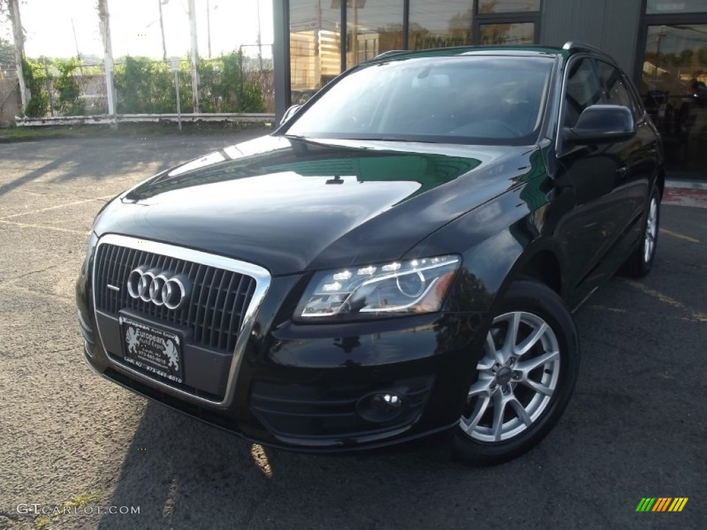 Brilliant Black Audi Q5