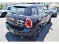 Absolute Black - Cooper Countryman Photo No. 3