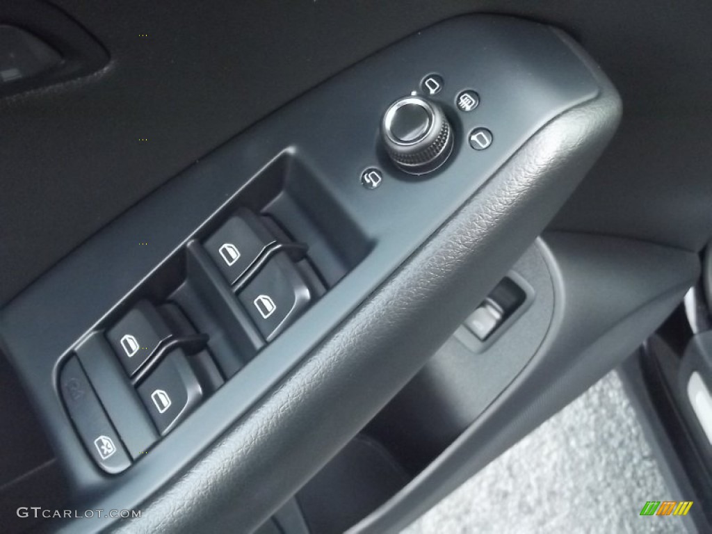 2011 Q5 2.0T quattro - Brilliant Black / Black photo #21