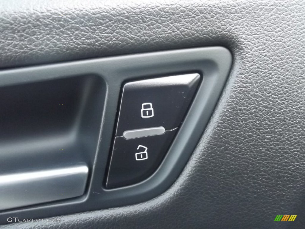 2011 Q5 2.0T quattro - Brilliant Black / Black photo #23