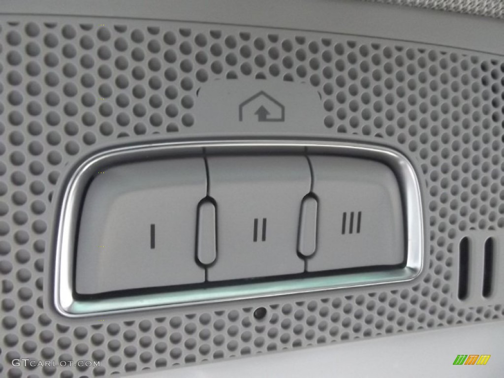 2011 Q5 2.0T quattro - Brilliant Black / Black photo #45