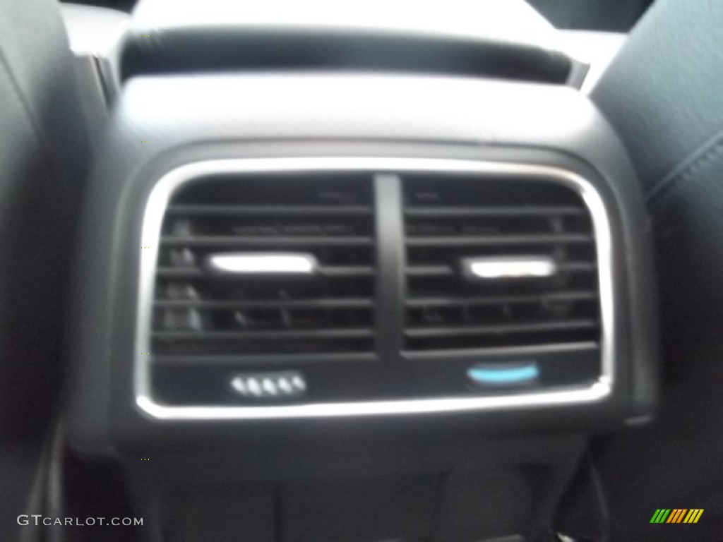 2011 Q5 2.0T quattro - Brilliant Black / Black photo #47