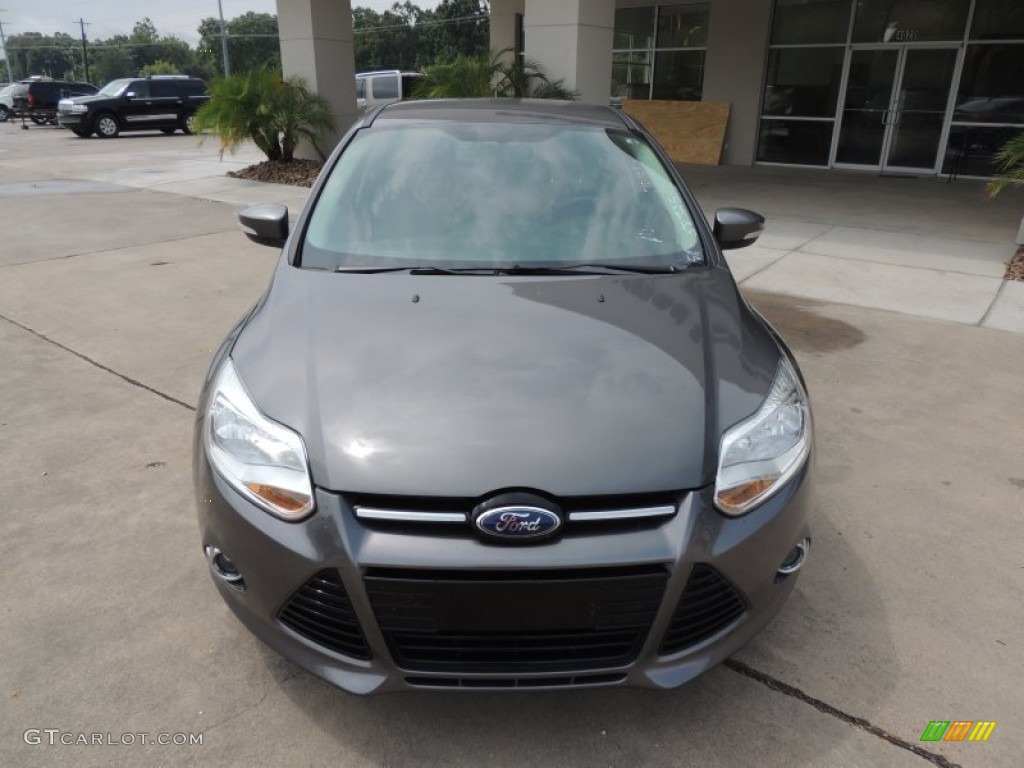 2012 Focus SEL Sedan - Sterling Grey Metallic / Charcoal Black photo #2