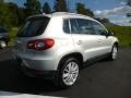 White Gold Metallic - Tiguan SEL 4Motion Photo No. 6