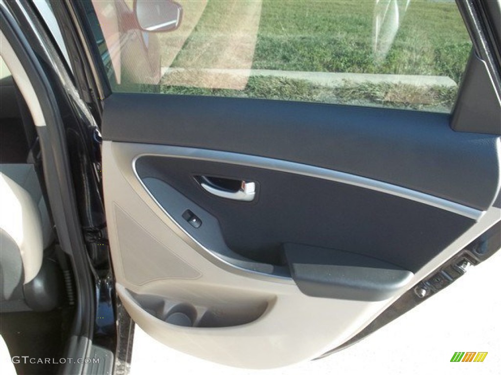 2013 Elantra GT - Black Noir Pearl / Beige photo #10