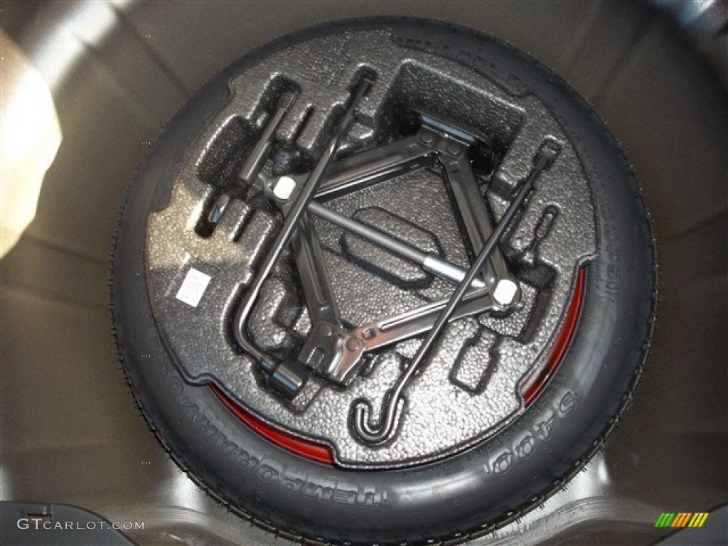 2013 Elantra GT - Black Noir Pearl / Beige photo #12