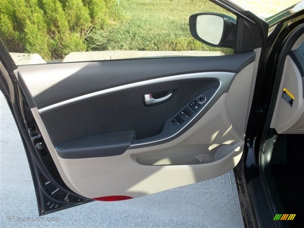 2013 Elantra GT - Black Noir Pearl / Beige photo #15