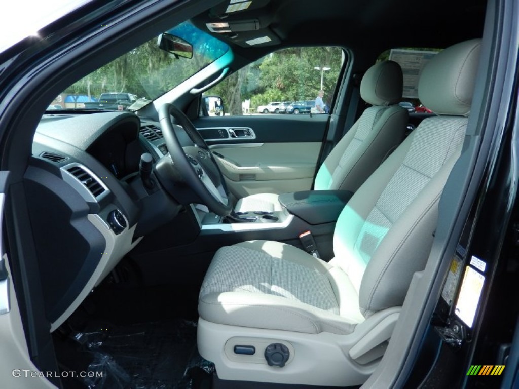 2014 Ford Explorer XLT Front Seat Photo #83861345