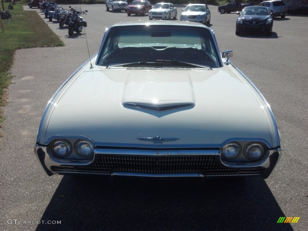 Corinthian White 1963 Ford Thunderbird Hardtop Exterior Photo #83861355