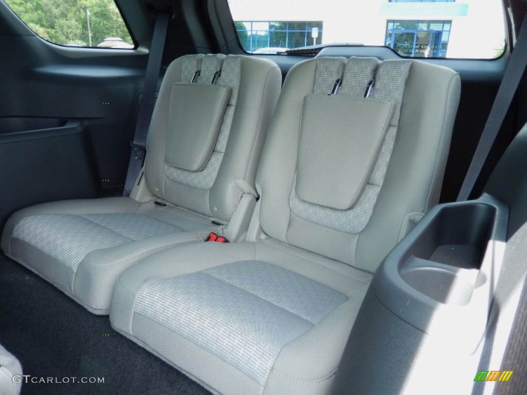 2014 Ford Explorer XLT Rear Seat Photo #83861397