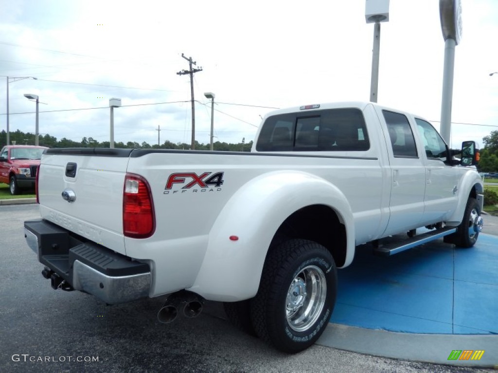 2013 F450 Super Duty Lariat Crew Cab 4x4 Dually - White Platinum / Adobe photo #3