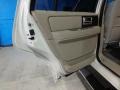 2008 White Suede Metallic Lincoln Navigator Luxury 4x4  photo #22
