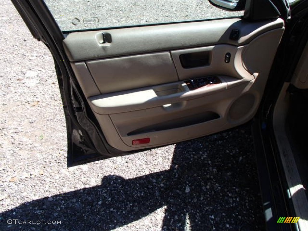 2004 Taurus SEL Sedan - Black / Medium Parchment photo #11