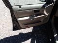 2004 Black Ford Taurus SEL Sedan  photo #11