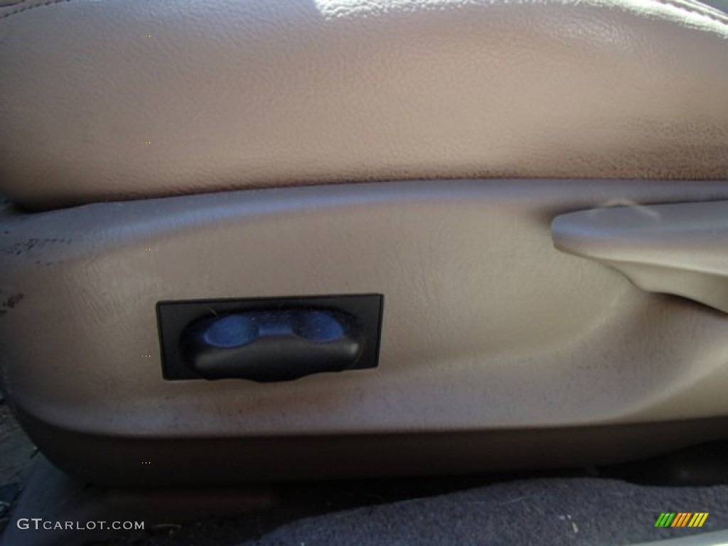 2004 Taurus SEL Sedan - Black / Medium Parchment photo #16