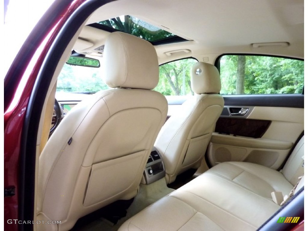 2010 XF Premium Sport Sedan - Claret Red Metallic / Barley photo #27