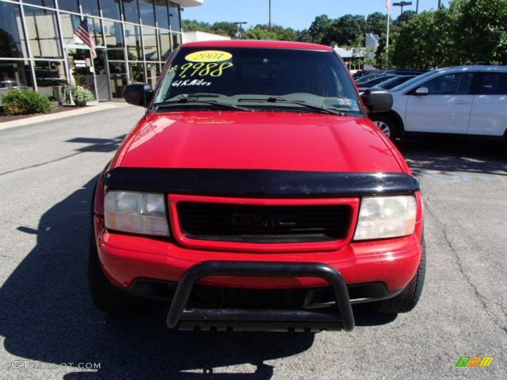 2001 Sonoma SLS Extended Cab 4x4 - Fire Red / Pewter photo #2