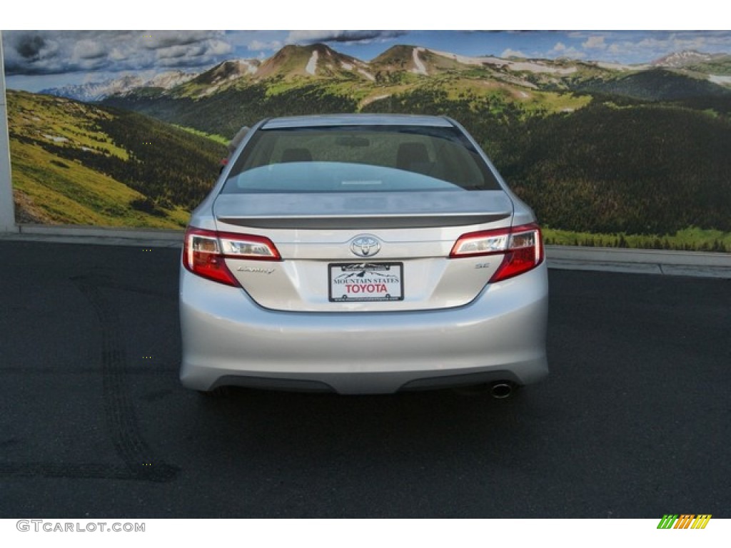 2013 Camry SE - Classic Silver Metallic / Black/Ash photo #4