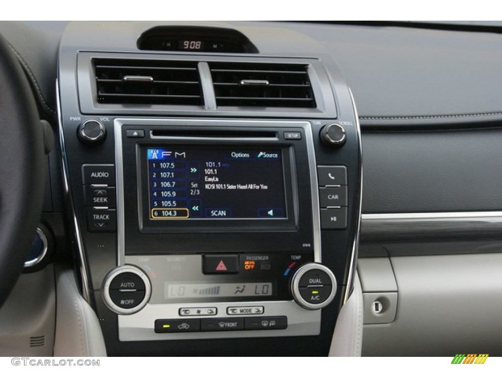 2013 Camry Hybrid XLE - Cosmic Gray Metallic / Light Gray photo #6