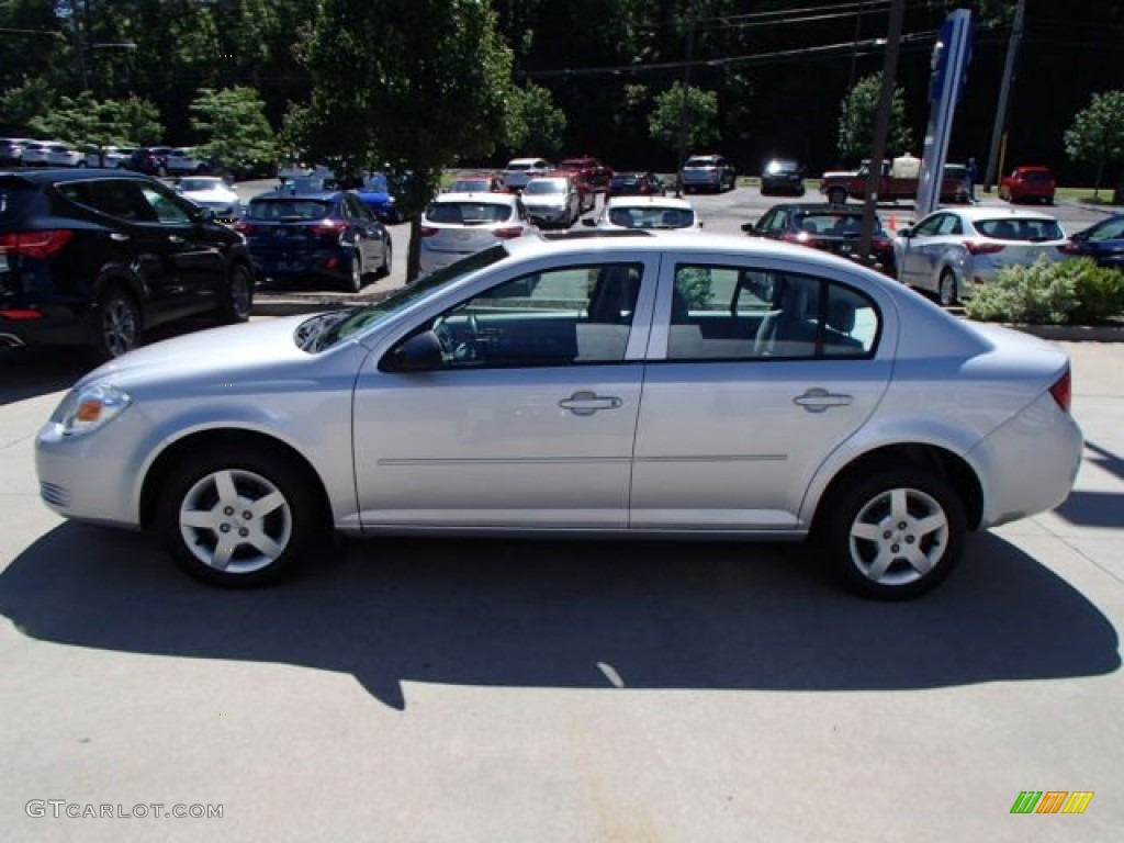 2005 Cobalt Sedan - Ultra Silver Metallic / Gray photo #5
