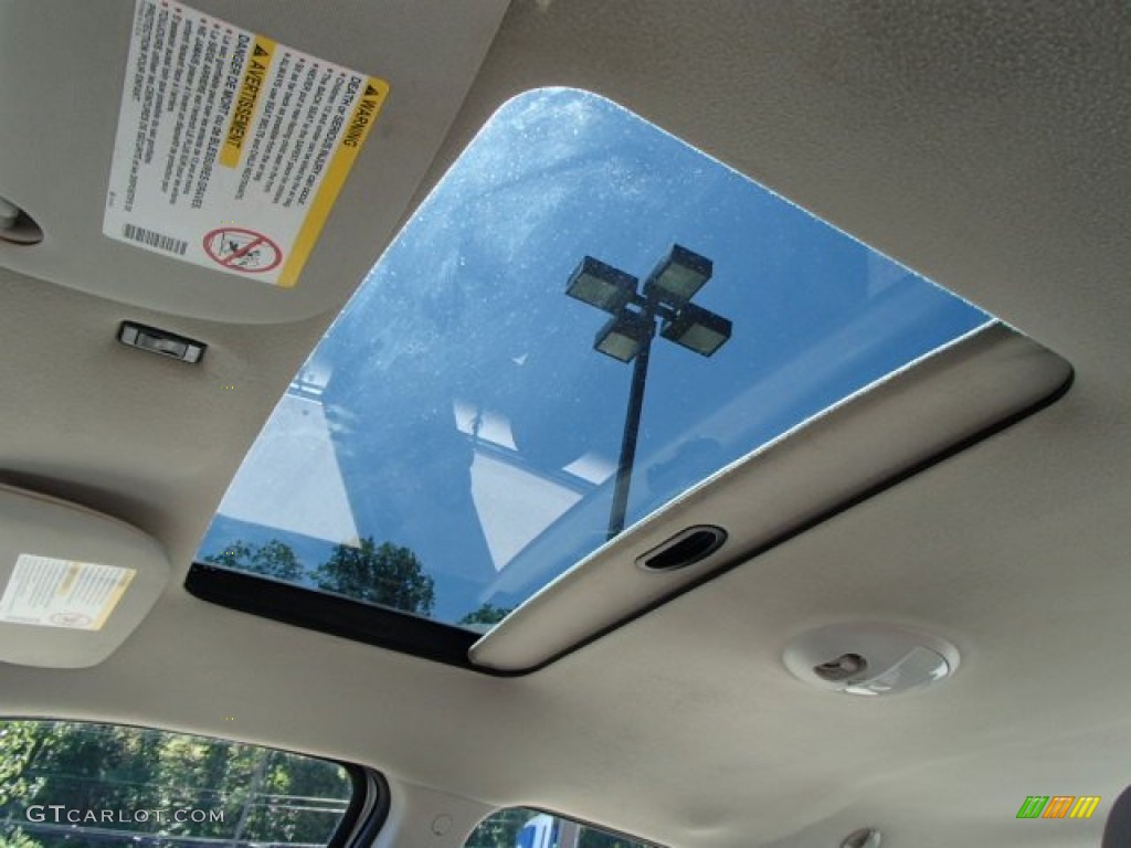 2005 Cobalt Sedan - Ultra Silver Metallic / Gray photo #18