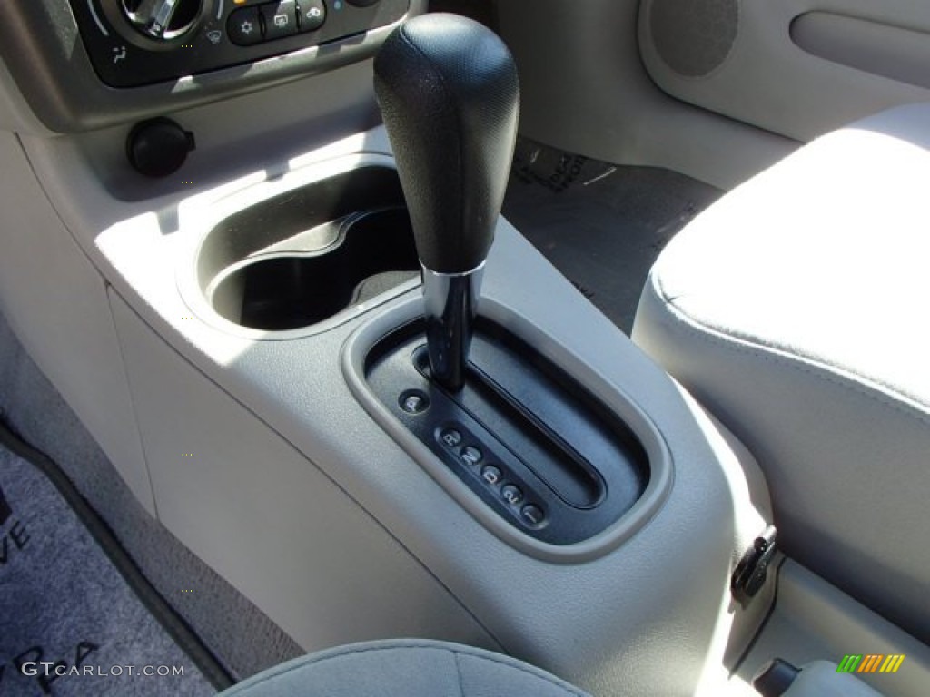 2005 Cobalt Sedan - Ultra Silver Metallic / Gray photo #20