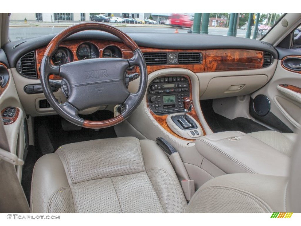 Oatmeal Interior 2003 Jaguar XJ XJR Photo #83871426