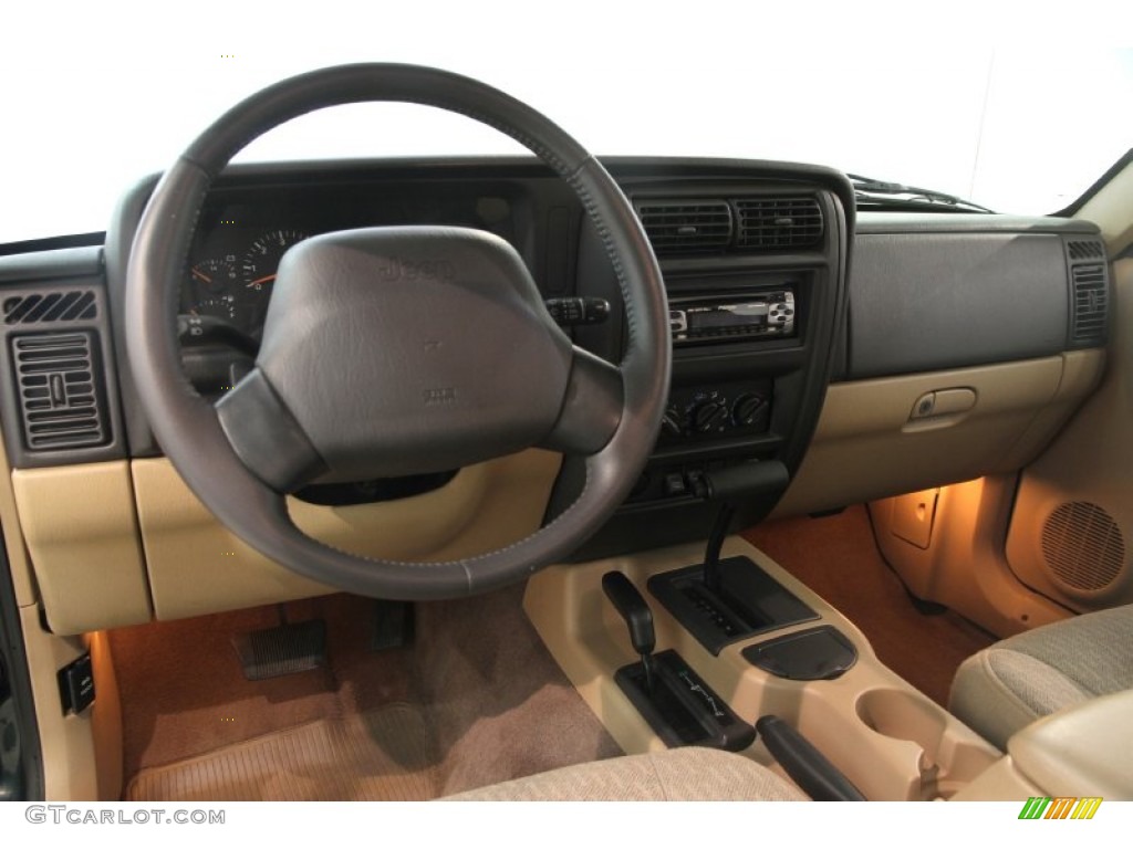 2000 Cherokee Sport 4x4 - Forest Green Pearl / Camel Beige photo #6