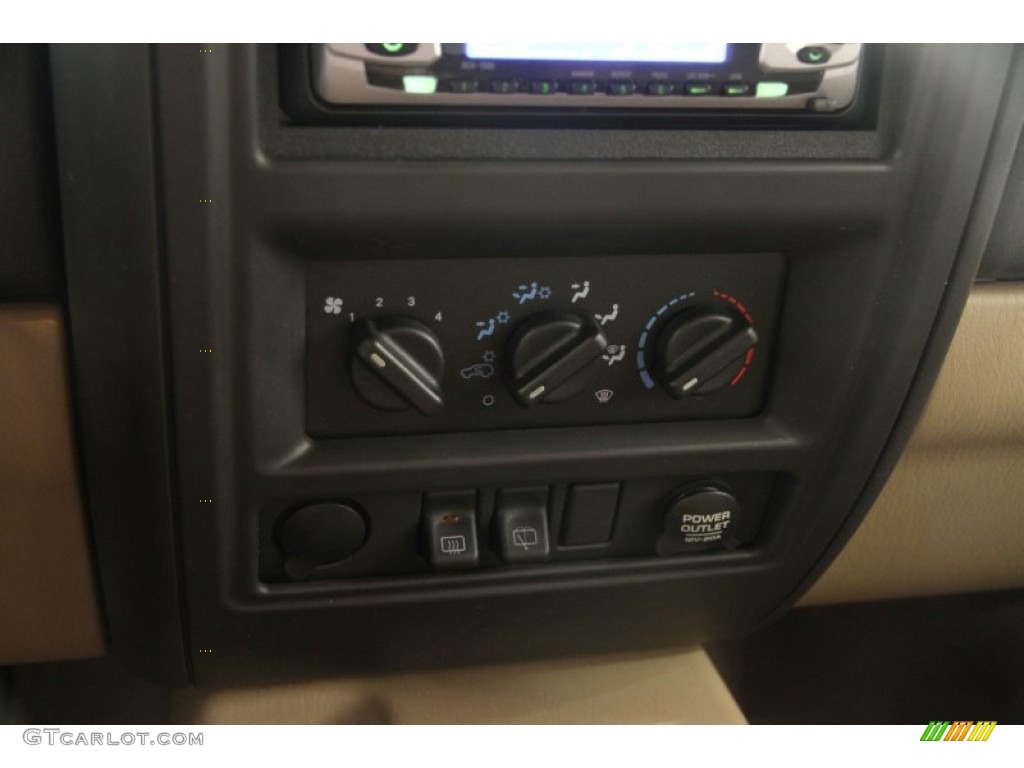 2000 Cherokee Sport 4x4 - Forest Green Pearl / Camel Beige photo #11