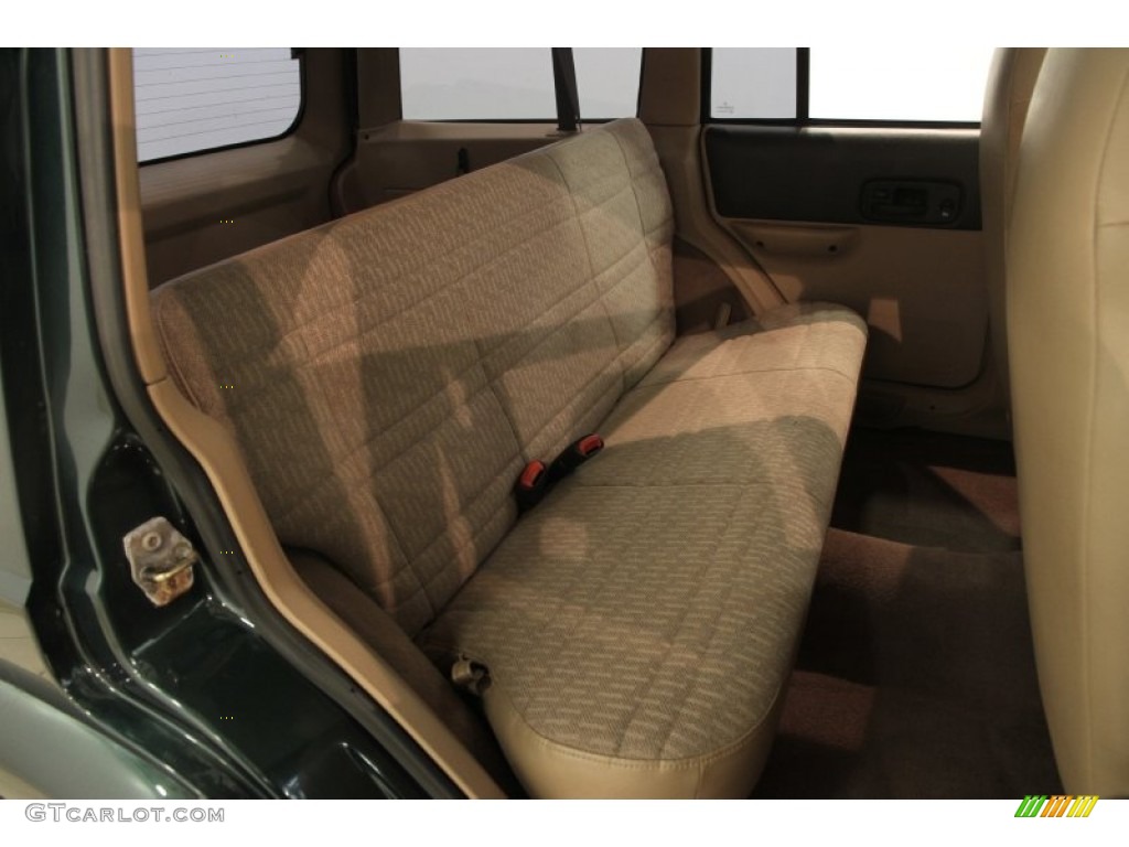 2000 Cherokee Sport 4x4 - Forest Green Pearl / Camel Beige photo #16