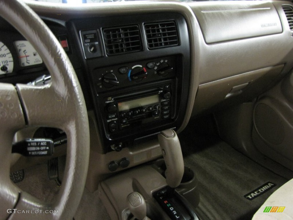 2004 Tacoma V6 Xtracab 4x4 - Black Sand Pearl / Charcoal photo #19