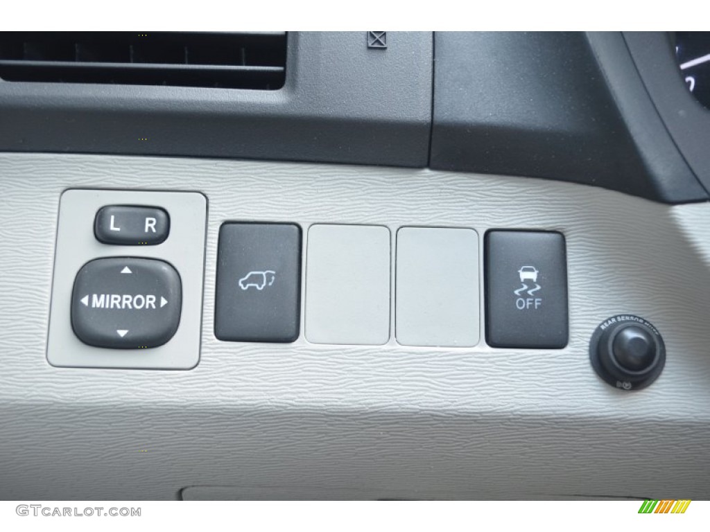 2013 Toyota Venza Limited AWD Controls Photo #83882310