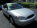 Silver Frost Metallic - Taurus SEL Photo No. 3