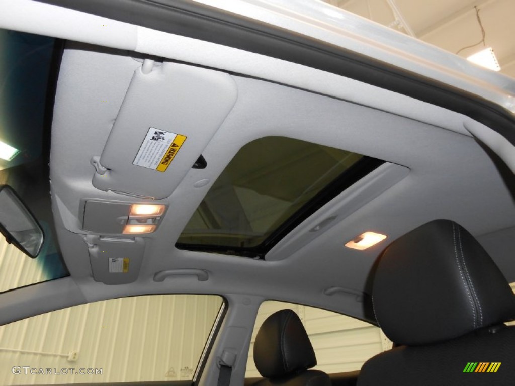 2013 Elantra Limited - Shimmering Air Silver / Black photo #8