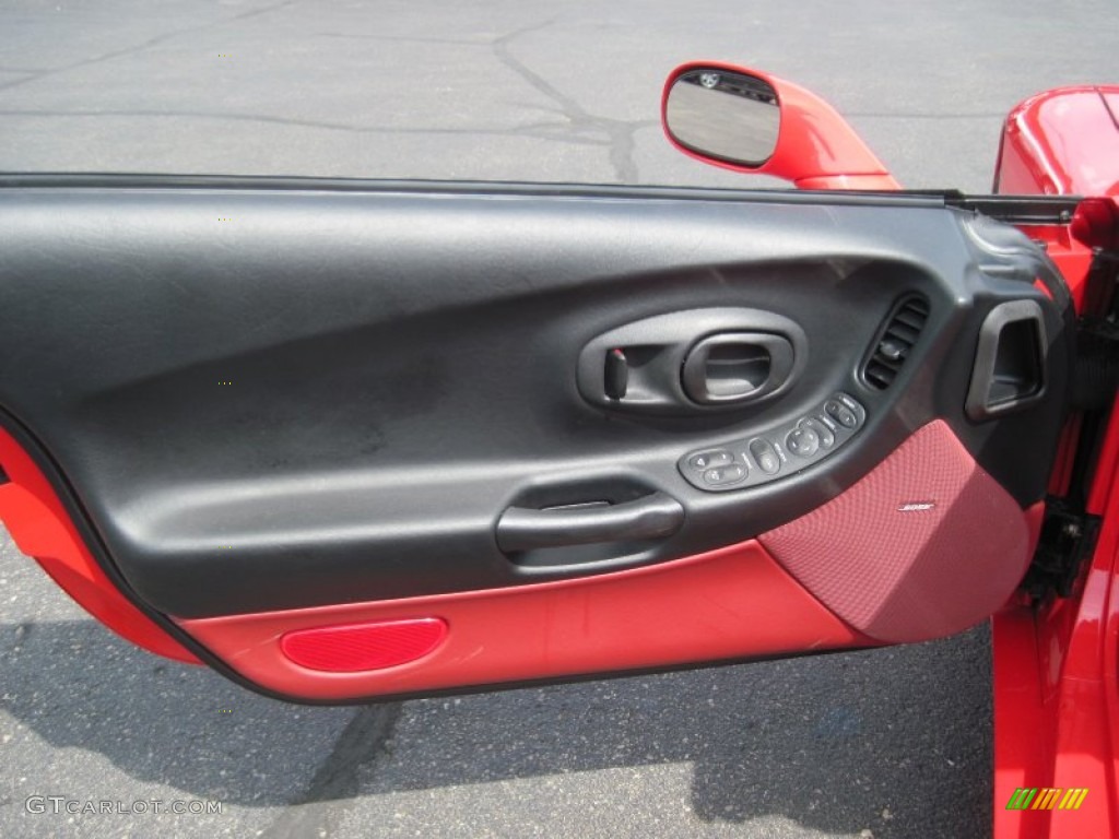 1998 Chevrolet Corvette Convertible Firethorn Red Door Panel Photo #83889139