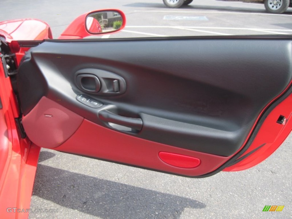 1998 Chevrolet Corvette Convertible Firethorn Red Door Panel Photo #83889160