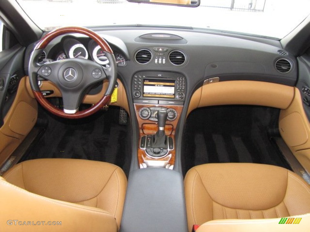 2011 Mercedes-Benz SL 550 Roadster Natural Beige Dashboard Photo #83889544
