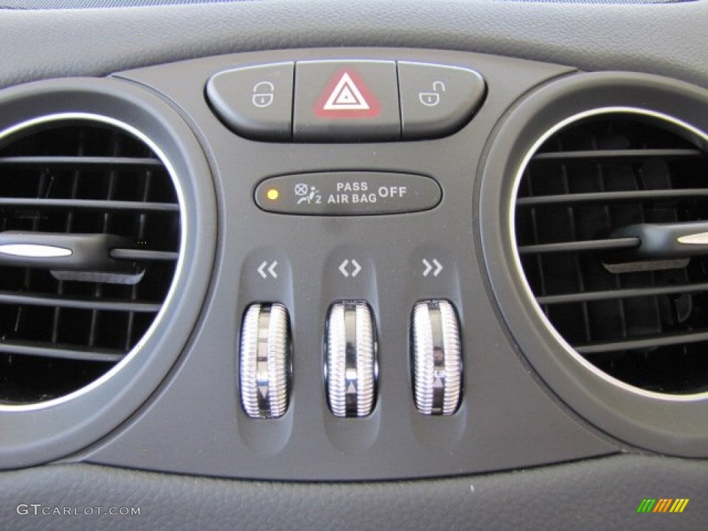 2011 Mercedes-Benz SL 550 Roadster Controls Photo #83889913