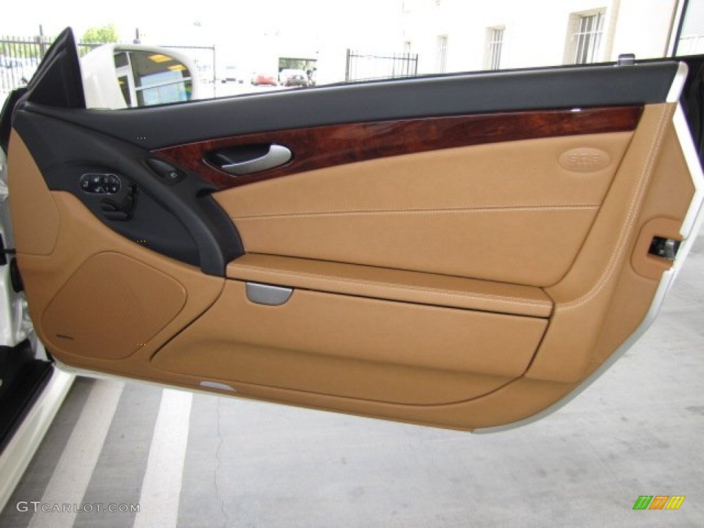 2011 Mercedes-Benz SL 550 Roadster Door Panel Photos