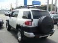 Iceberg White - FJ Cruiser 4WD Photo No. 6