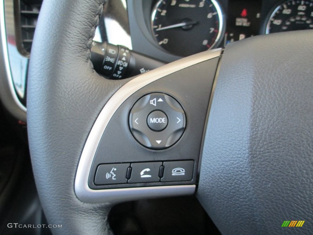 2014 Mitsubishi Outlander SE Controls Photo #83895880
