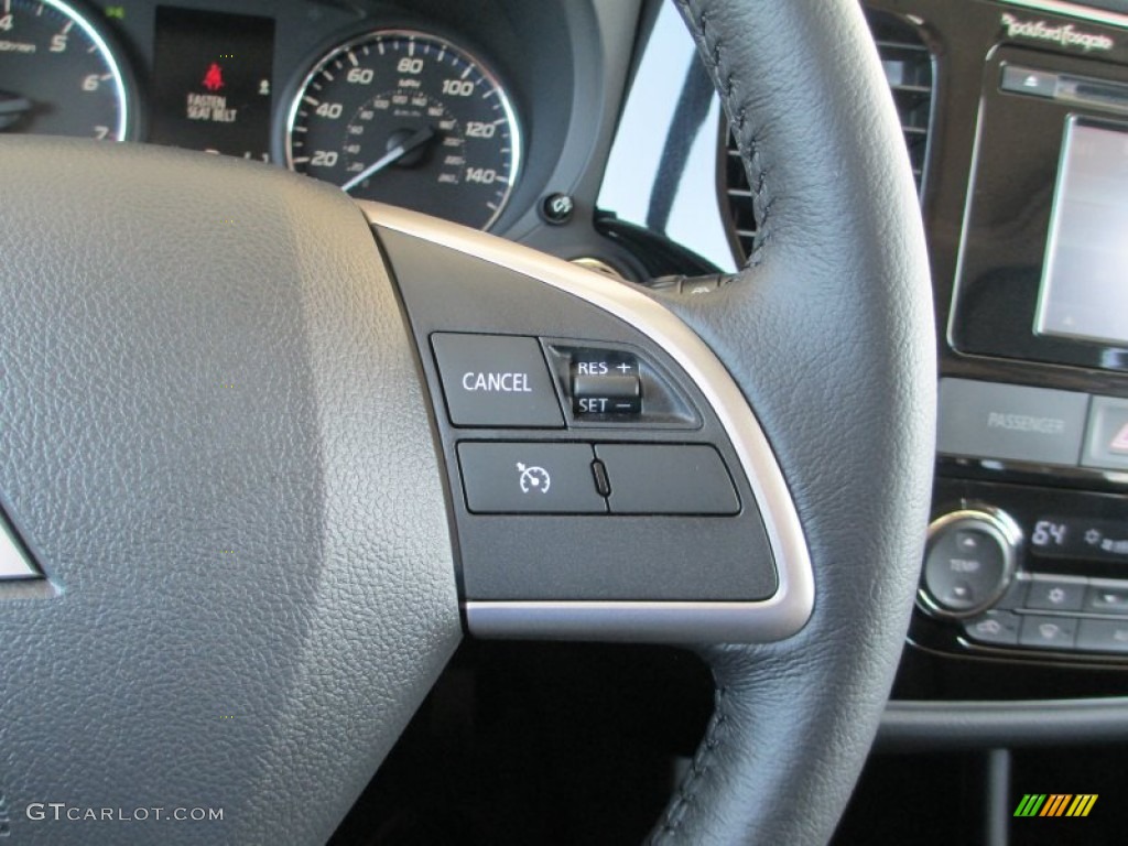 2014 Mitsubishi Outlander SE Controls Photo #83895907