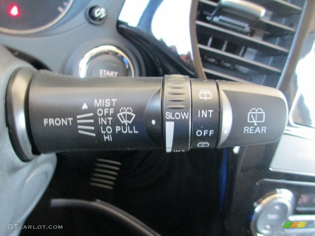 2014 Mitsubishi Outlander SE Controls Photo #83895958