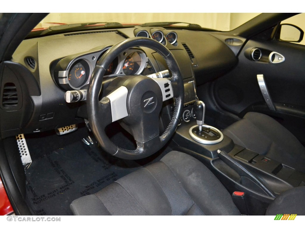 2004 350Z Enthusiast Coupe - Redline / Carbon Black photo #9